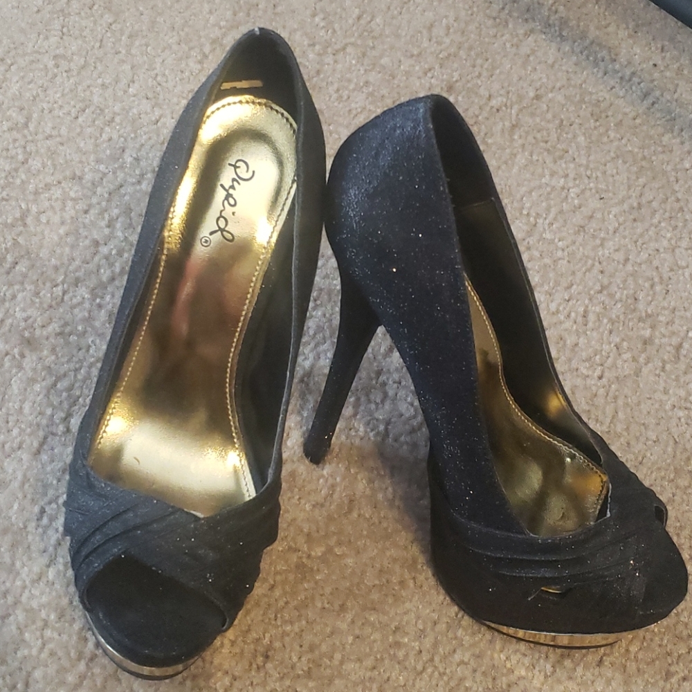Platform glitter heels